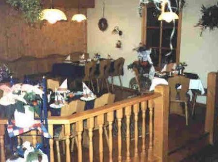 Obersuhl Hotel Restaurant Zur Krone المظهر الخارجي الصورة
