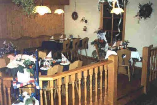 Obersuhl Hotel Restaurant Zur Krone المظهر الخارجي الصورة
